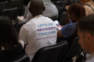 Sammy Ombisa wearing "LETS DO RECOVERY TOGETHER" #Thessaloniki2024