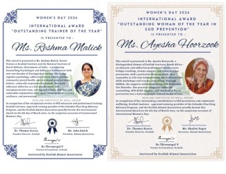 Ayesha Hoorzook & Reshma Malick receives awards