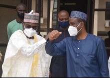 د آیساف د نایجیریا د څپرکی مشر سره د انډیلیا د مشر / اجرائیه رئیس سره